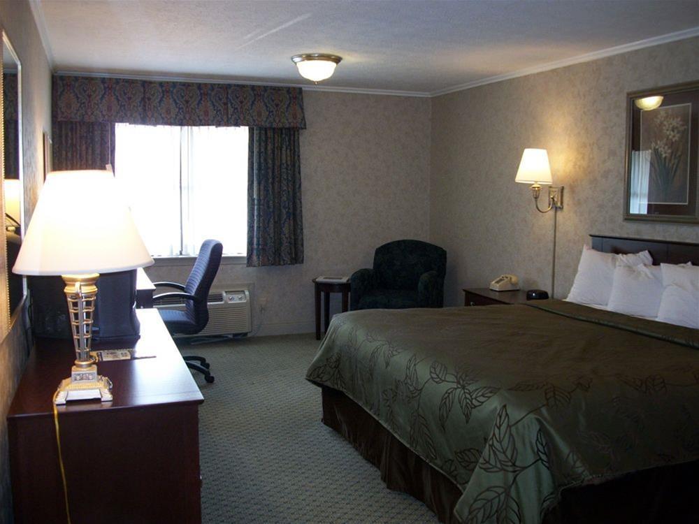 Red Roof Inn & Suites Lexington - Hamburg Екстериор снимка