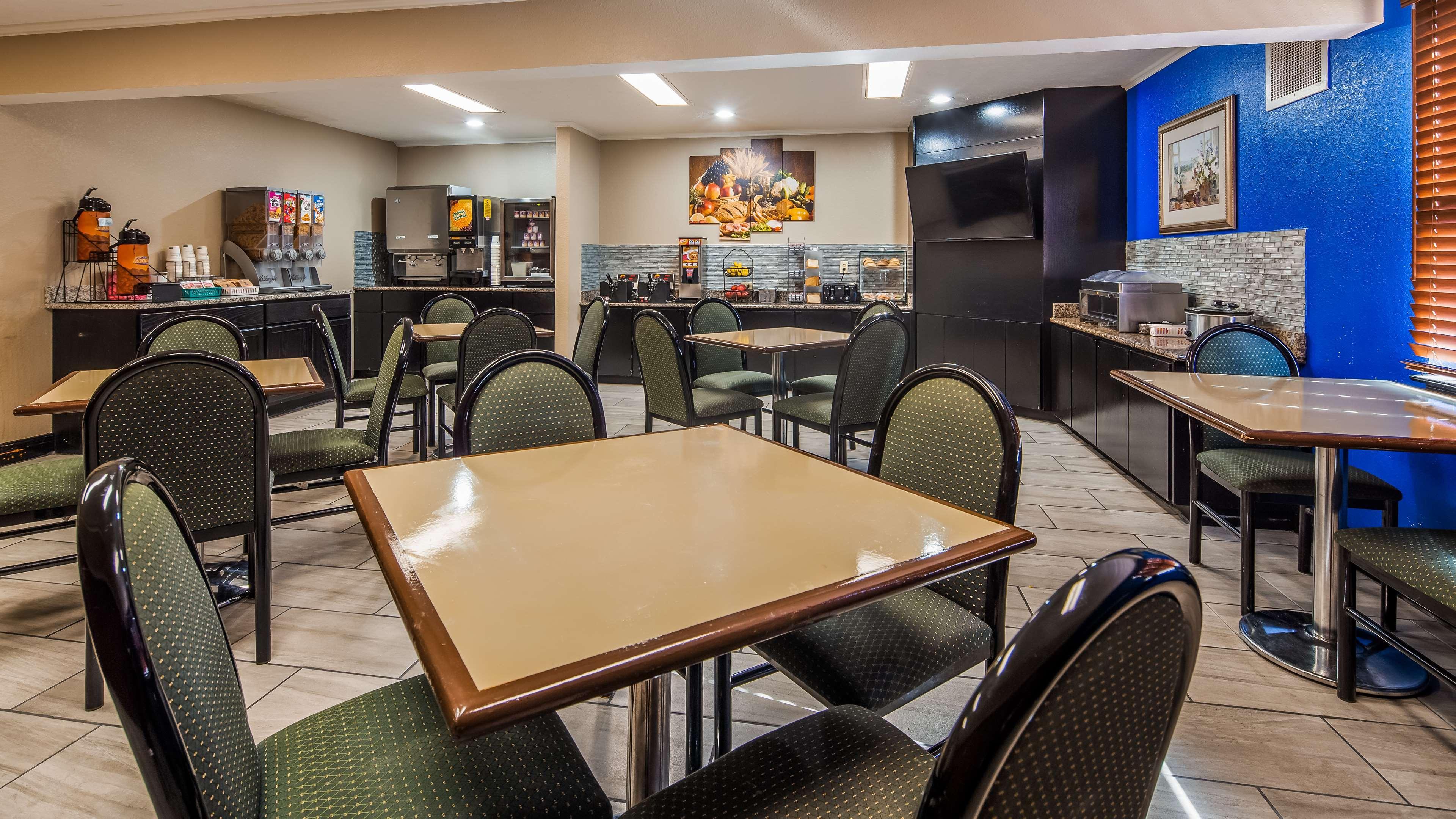 Red Roof Inn & Suites Lexington - Hamburg Екстериор снимка