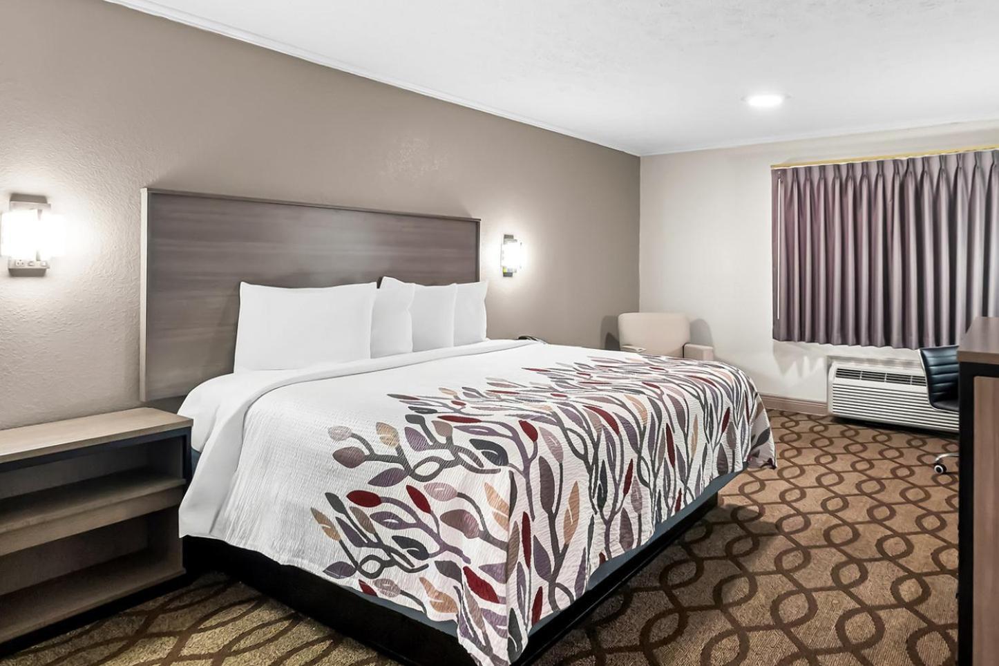 Red Roof Inn & Suites Lexington - Hamburg Екстериор снимка
