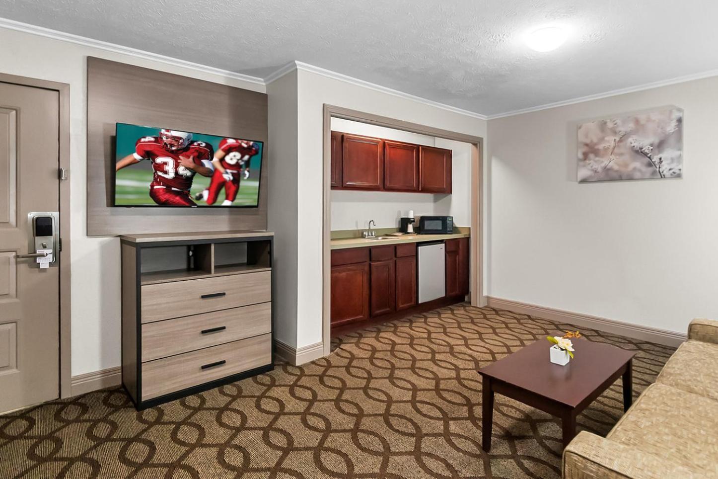 Red Roof Inn & Suites Lexington - Hamburg Екстериор снимка