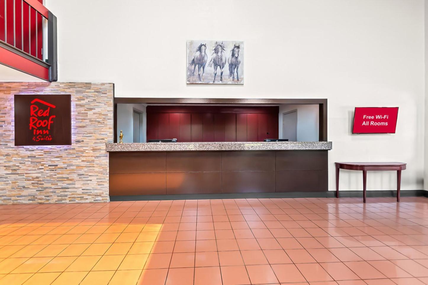 Red Roof Inn & Suites Lexington - Hamburg Екстериор снимка